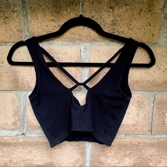 Cutout crop top - Picture 2 of 4